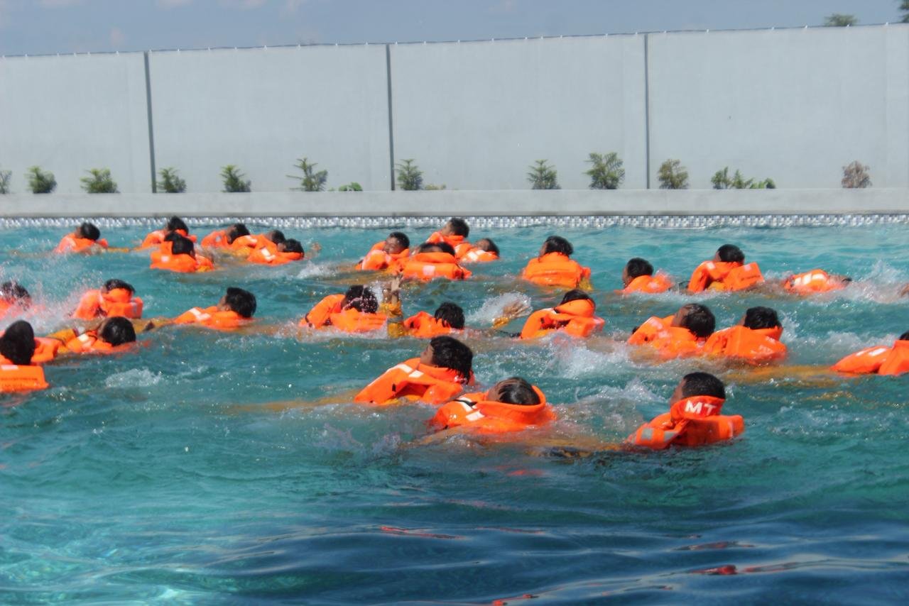 Sesi Pelatihan Fire Fighting